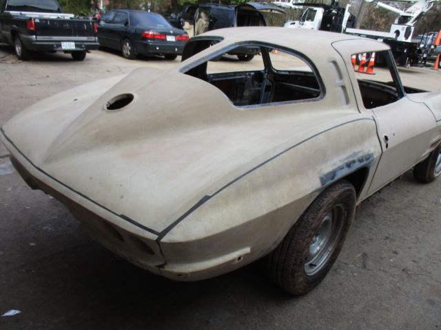 1963 Chevrolet Corvette STING RAY - photo 2