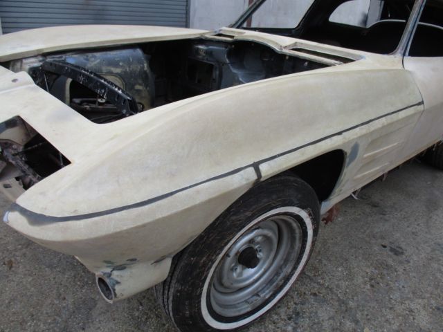 1963 Chevrolet Corvette STING RAY - photo 3