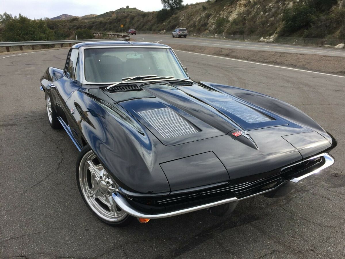 1963 Chevrolet Corvette - photo 2
