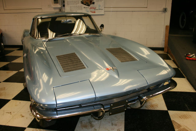 1963 CORVETTE SPLIT WINDOW - RADIO DELETE 1963 Chevrolet Corvette