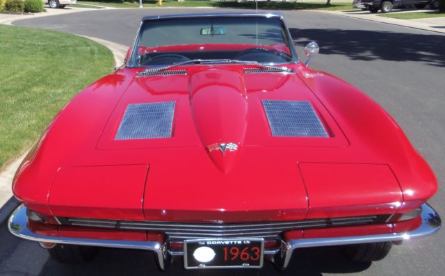 1963 Chevrolet Corvette Convertible - photo 2