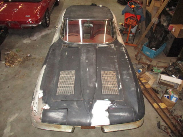 1963 Chevrolet Corvette WHITE/RED - photo 2