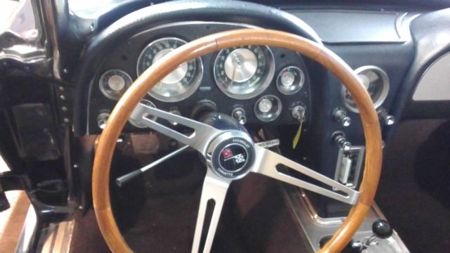 1963 Chevrolet Corvette Convertible - photo 11