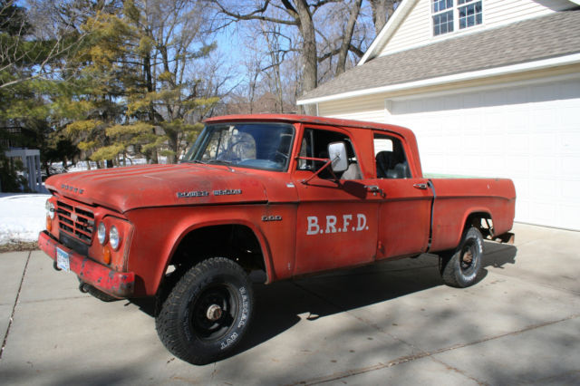 1963 Dodge W 200 Crew Cab short Box 4x4 318 4 speed manual trans Runs + Drives 1963 Dodge Power Wagon W200