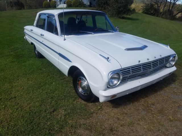 1963 Ford Falcon Furtura 4DR Sedan 1963 Ford Falcon Basic