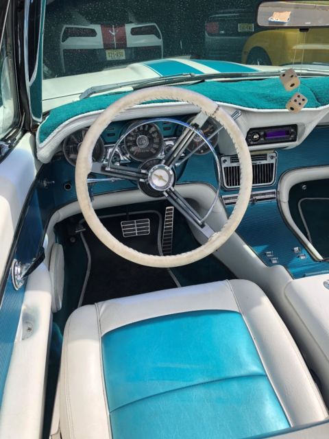 1963 Ford Thunderbird - photo 7