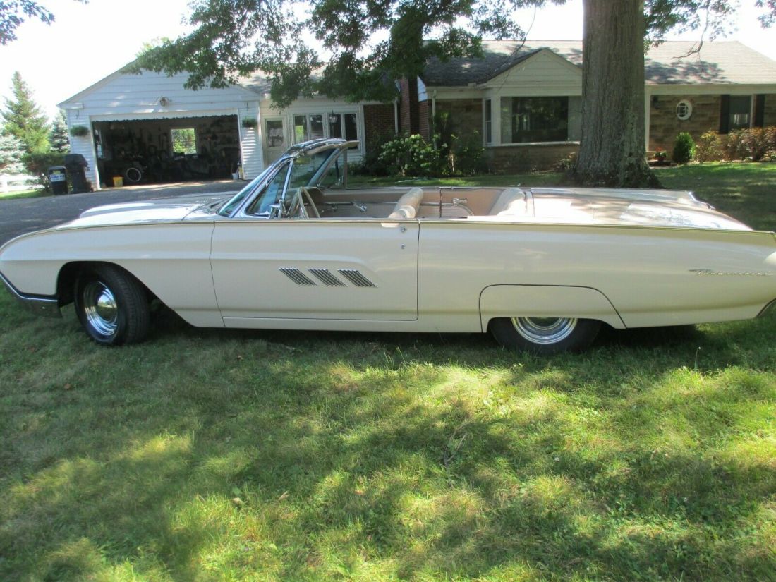 1963 Ford Thunderbird