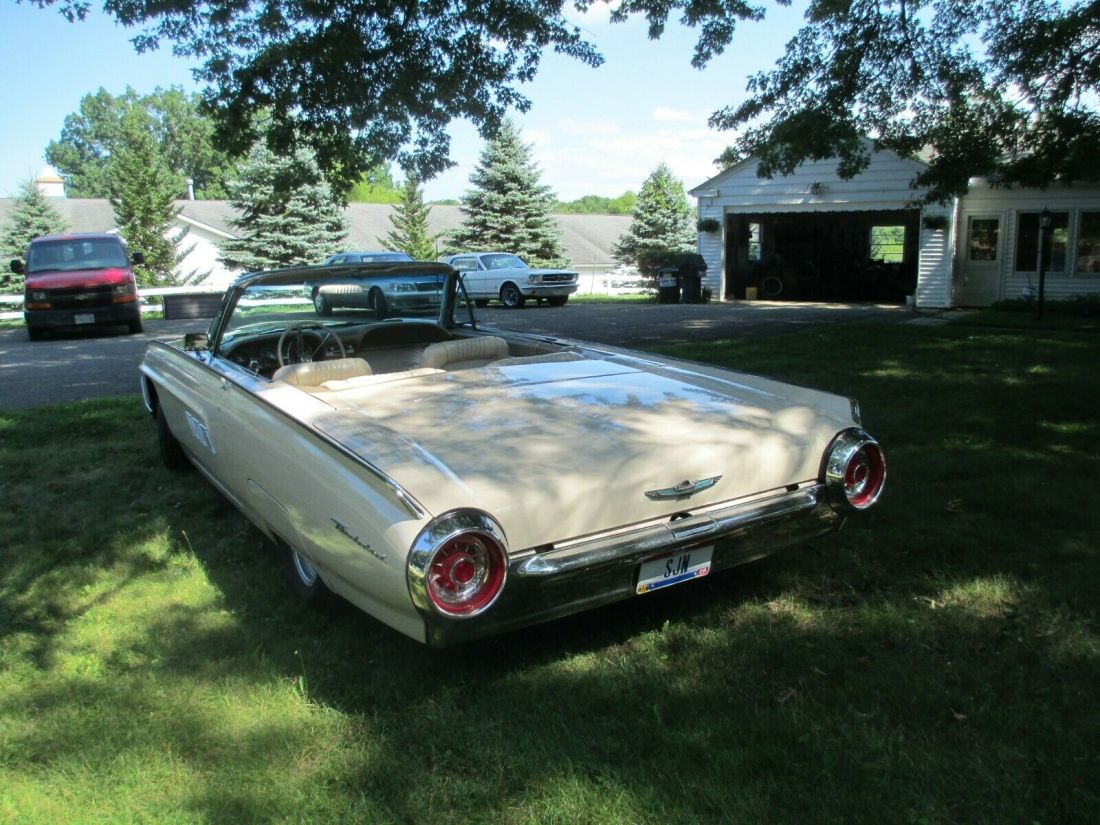 1963 Ford Thunderbird - photo 2