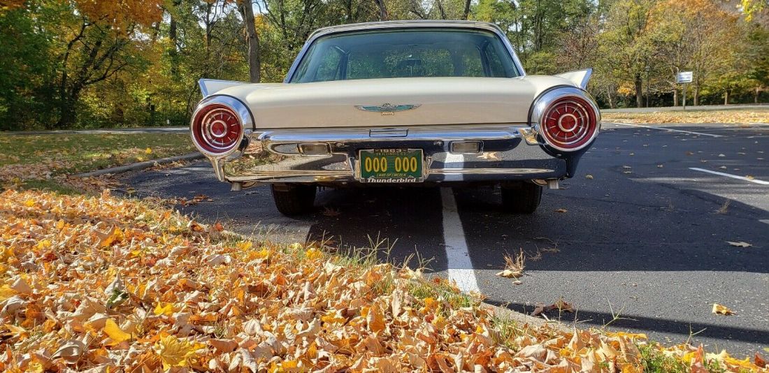1963 Ford Thunderbird Hardtop - photo 6
