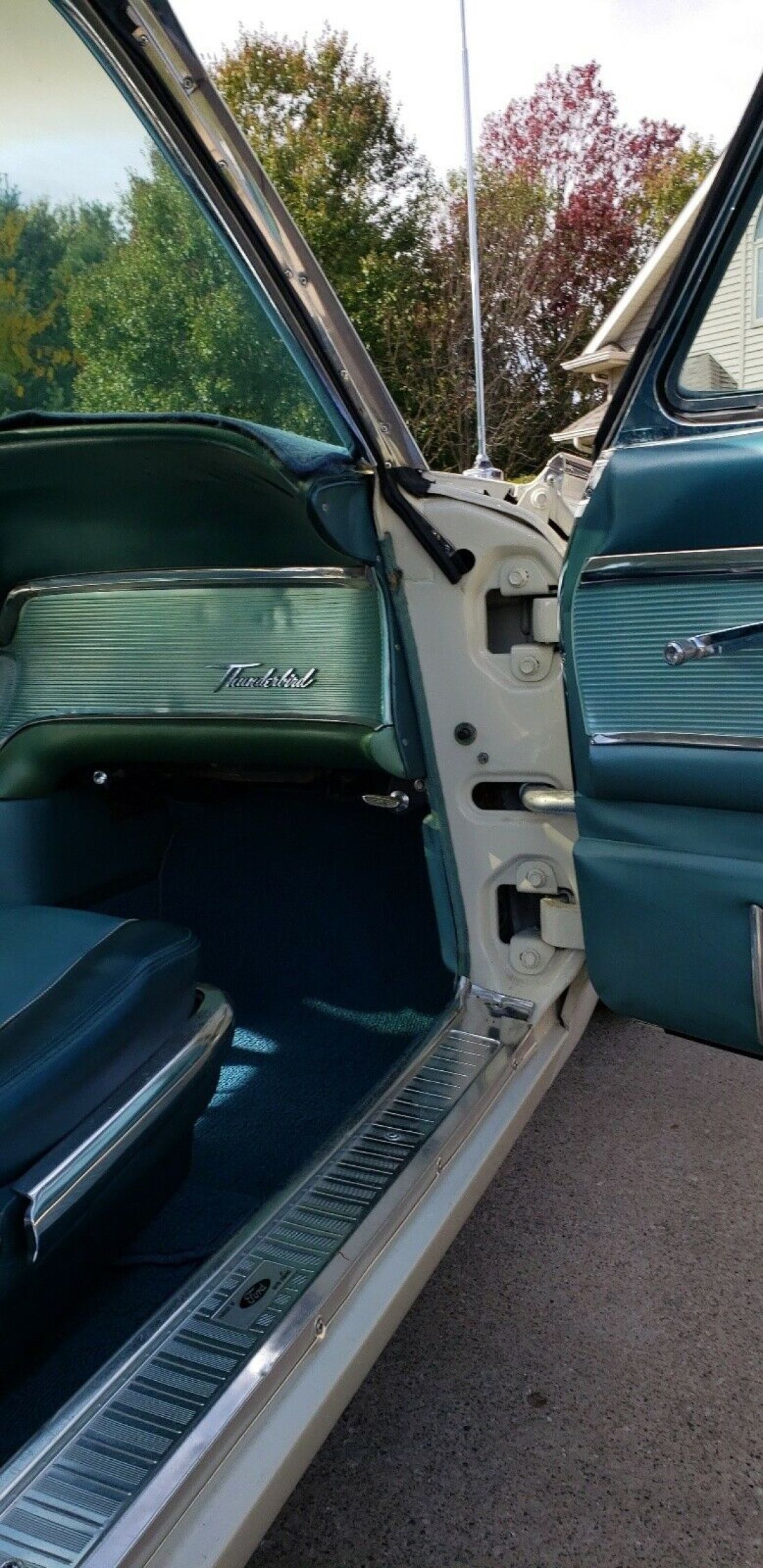 1963 Ford Thunderbird Hardtop - photo 9