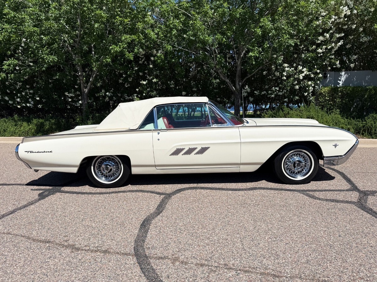 1963 Ford Thunderbird Sports Roadster - photo 11