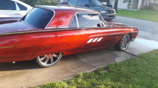 1963 Ford Thunderbird - photo 2