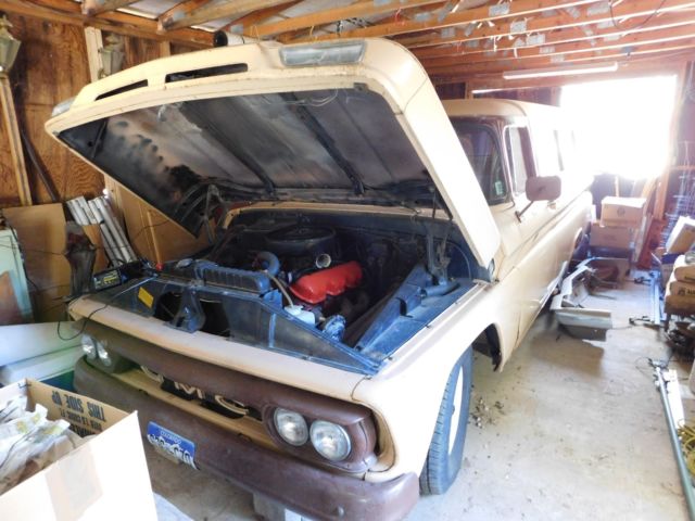 1963 GMC Suburban - photo 4