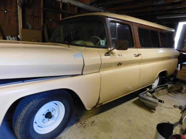 1963 GMC Suburban - photo 6