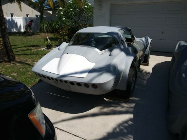 1963 Chevrolet Corvette - photo 3