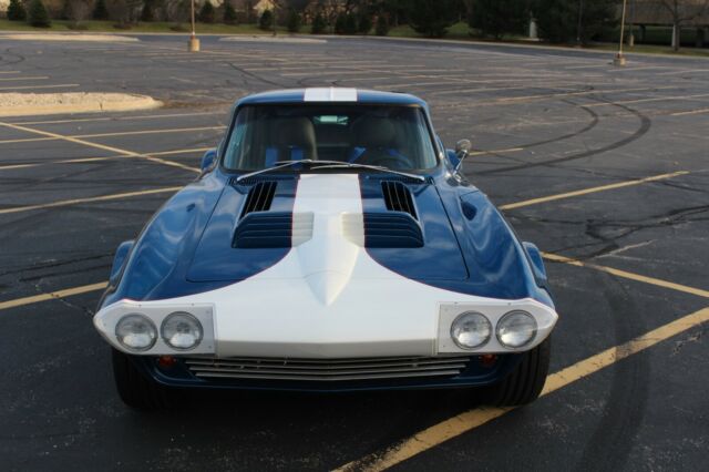 1963 Chevrolet Corvette Grand Sport Coupe - photo 2