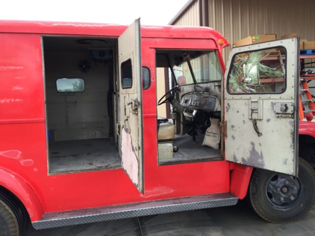 1963 International Harvester Loadstar 1600 Armored Car Bullet Proof Windows - photo 9