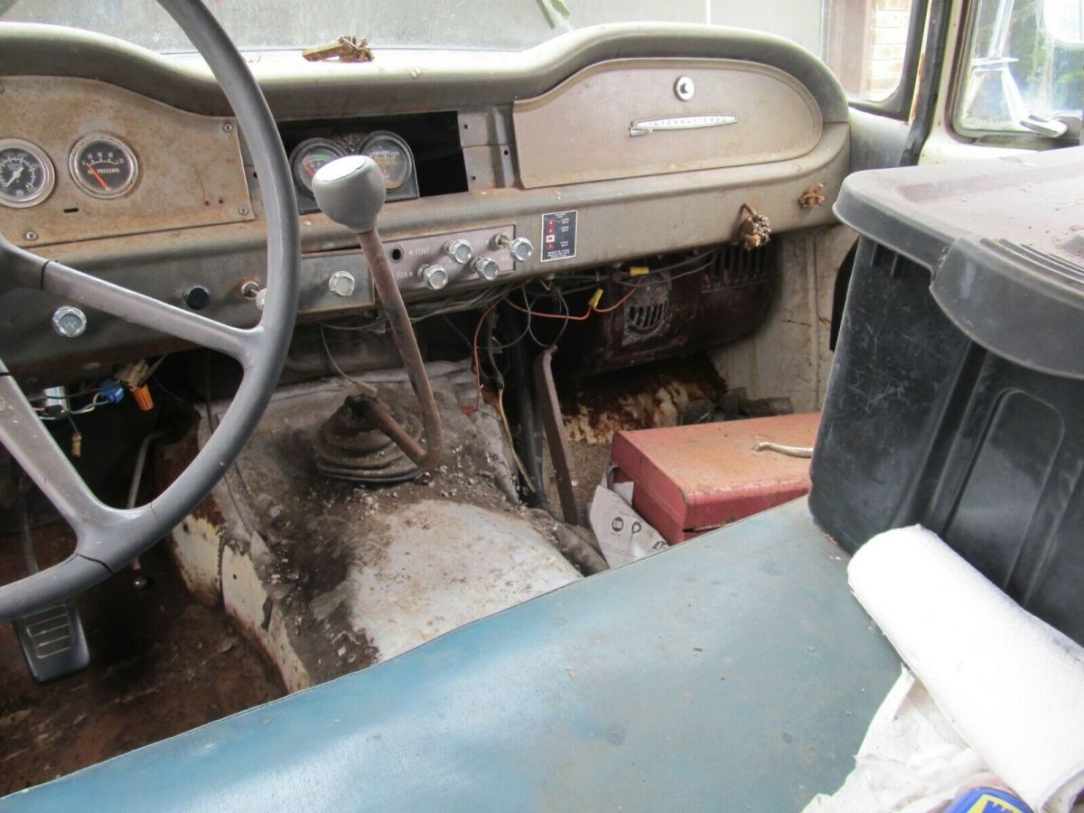 1963 International Harvester 1200C - photo 8