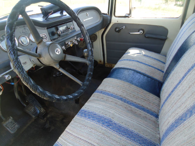 1963 International Harvester Travelall 4x4 - photo 11