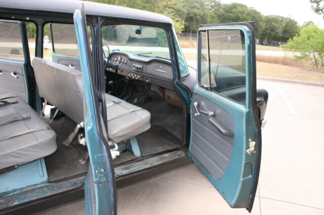 1963 International Harvester 1200C - photo 8