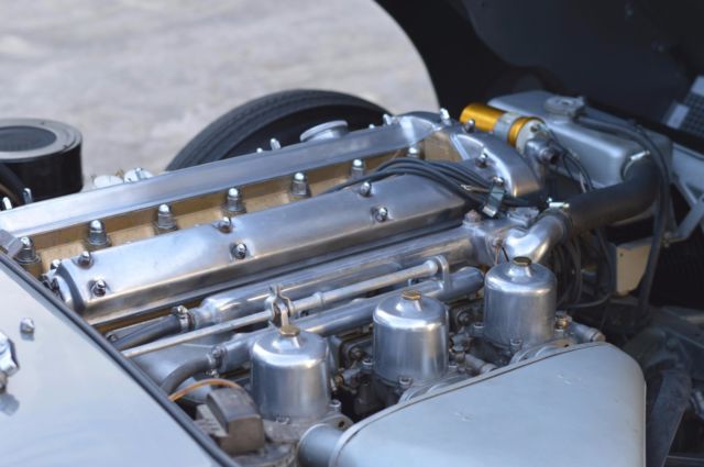 1963 Jaguar E-Type 3.8 XKE Series1 Convertible - photo 6