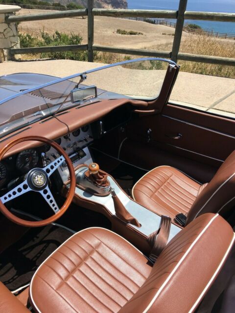 1963 Jaguar E-Type Convertible - photo 12