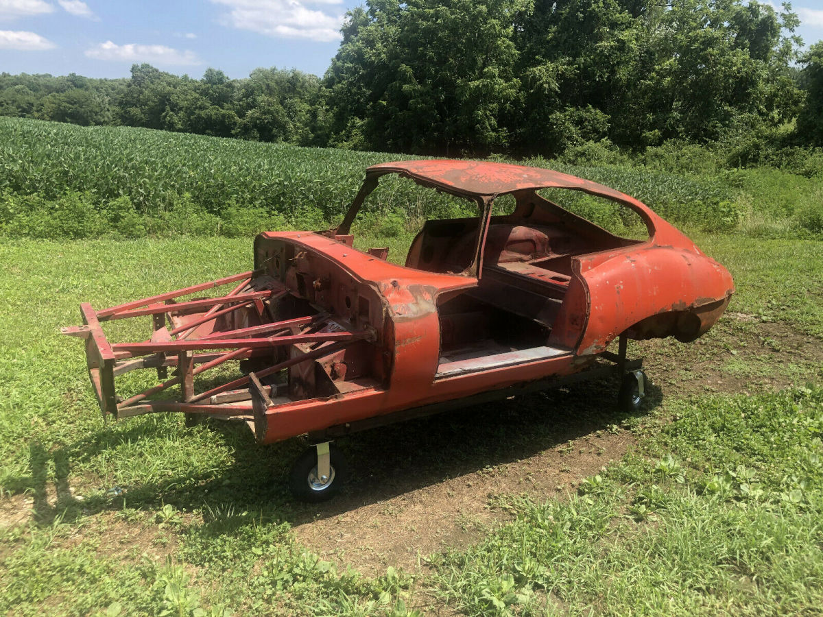1963 Jaguar E-Type 3.8-liter FHC Coupe Body Shell - WITH Identity 1963 Jaguar E-Type