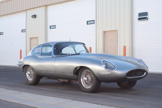 1963 Jaguar E-Type XKE Custom V8 Dual Quads - No Reserve! 1963 Jaguar E-Type