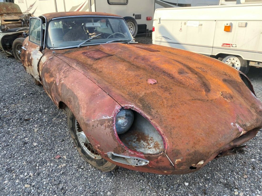 1963 Jaguar E-Type Numbers matching FHC - photo 4