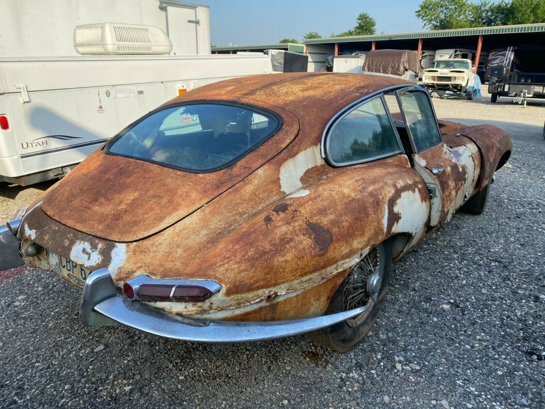 1963 Jaguar E-Type Numbers matching FHC - photo 5