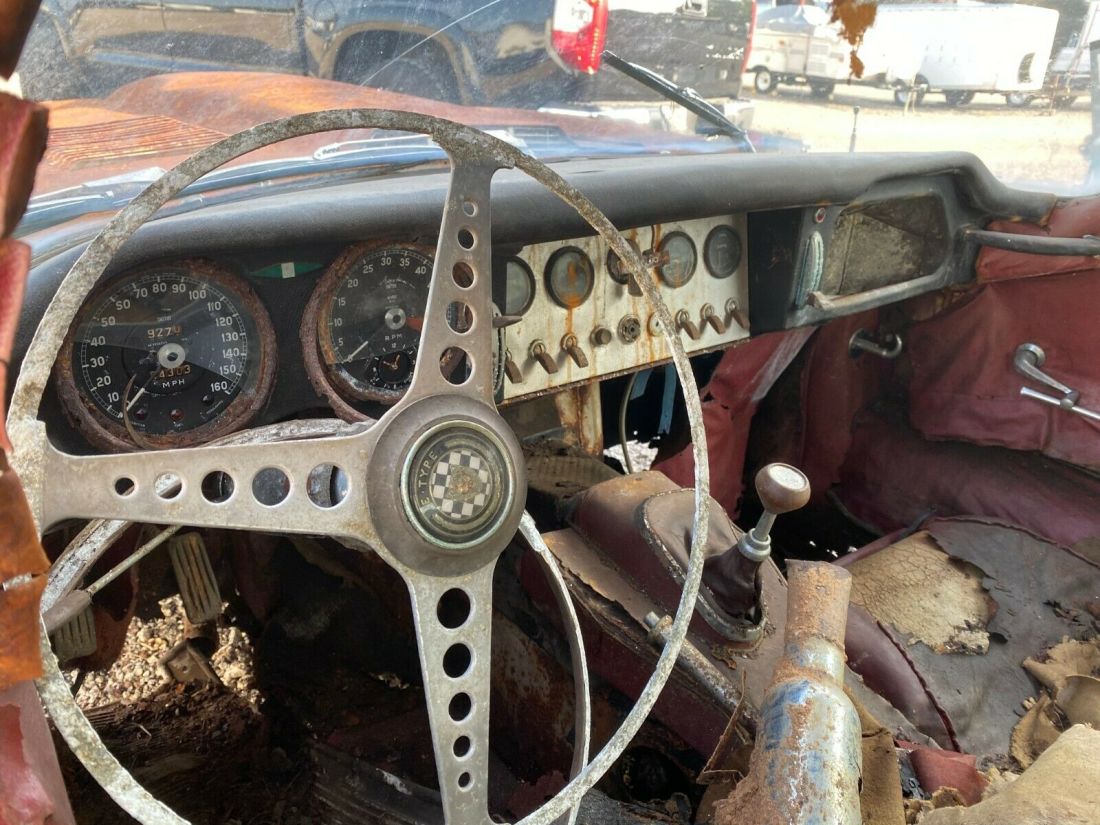 1963 Jaguar E-Type Numbers matching FHC - photo 8