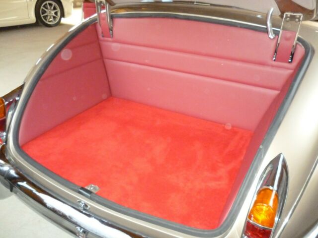 1963 Jaguar MK II 3.8L - photo 9