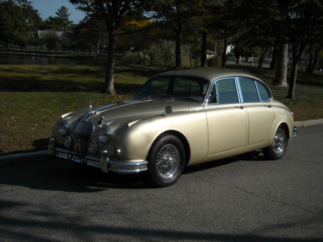 1963 Jaguar MK II 3.8 Sedan - Restored - 5 Speed Manual Gearbox 1963 Jaguar MK 2 3.8