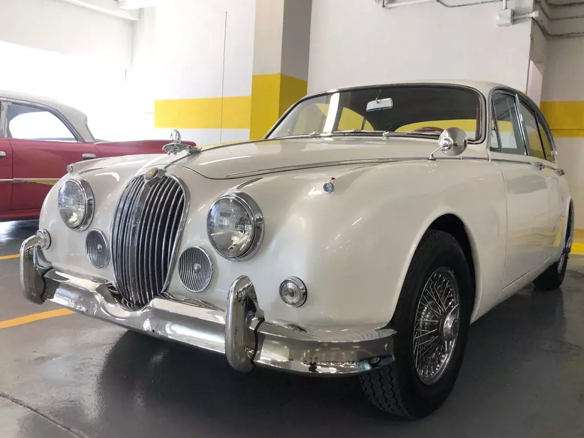 1963 Jaguar MK2 Sports Saloon 1963 Jaguar MK2