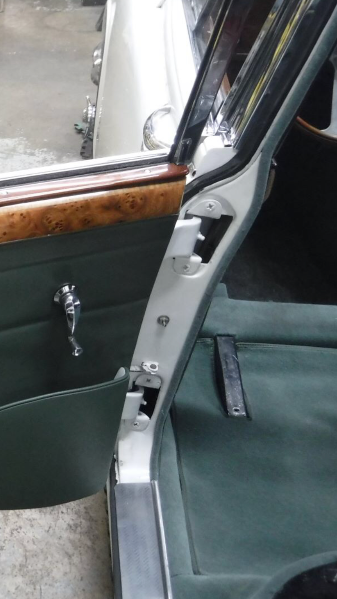 1963 Jaguar MK2 - photo 3