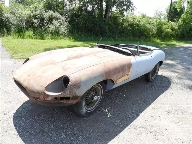 1963 Jaguar XKE E-Type Series 1 Roadster Project 2876 - photo 2