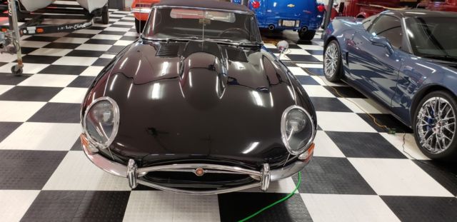 1963 Jaguar X-Type XKE Roadster Convertible - photo 2