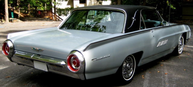 1963 Ford Thunderbird - photo 2