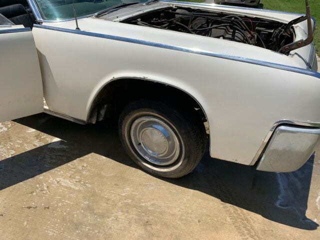 1963 Lincoln Continental Convertible - photo 2
