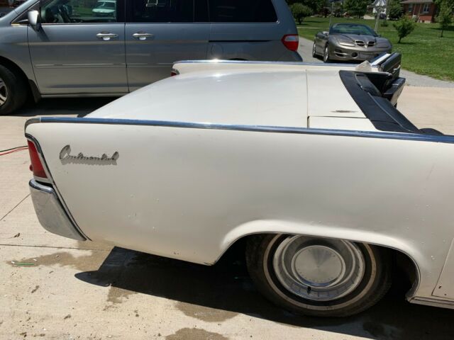 1963 Lincoln Continental Convertible - photo 3