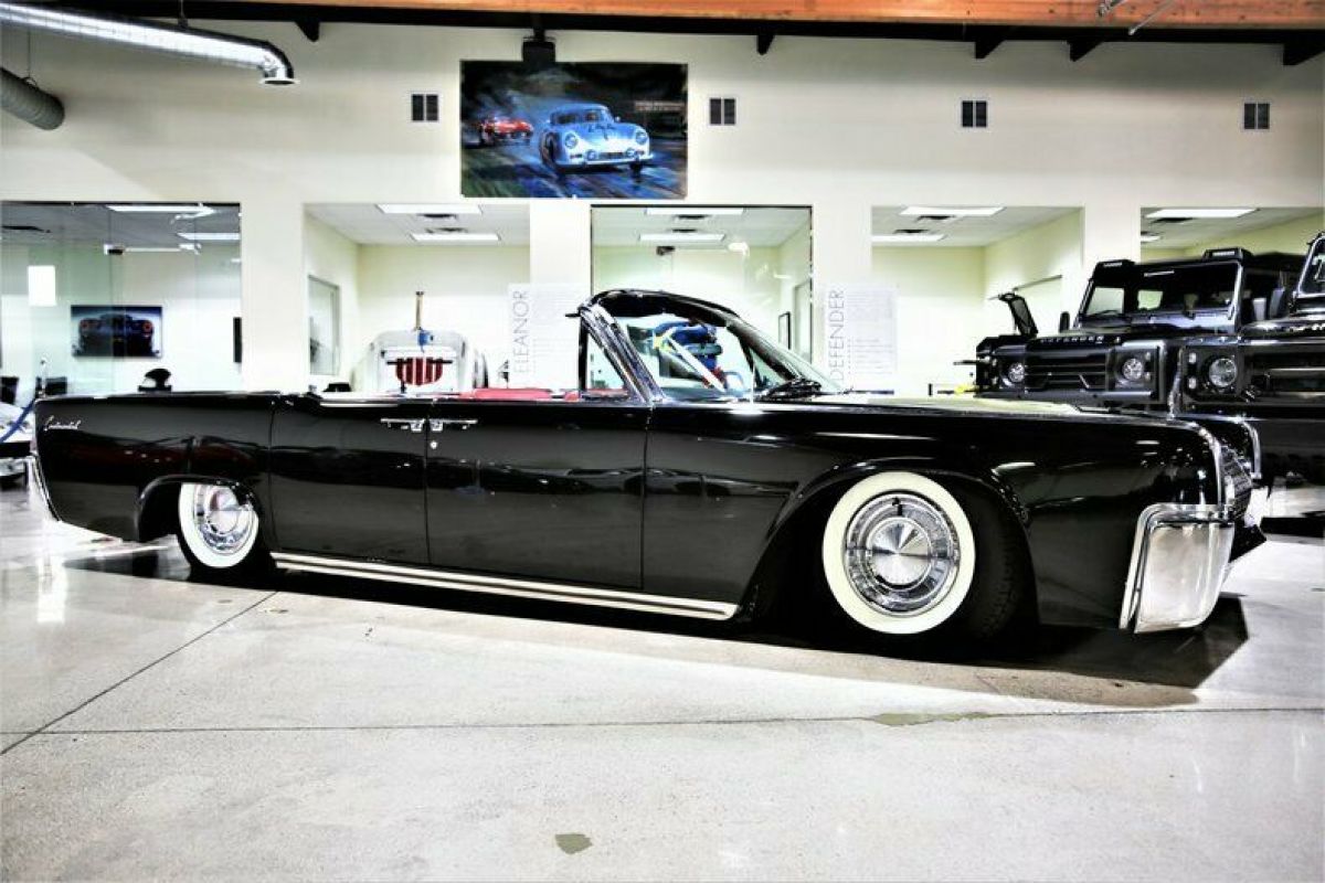 1963 Lincoln Continental Convertible - photo 2