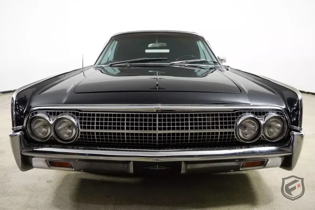1963 Lincoln Continental Convertible Resto-Mod Triple - Black Perfection - photo 8