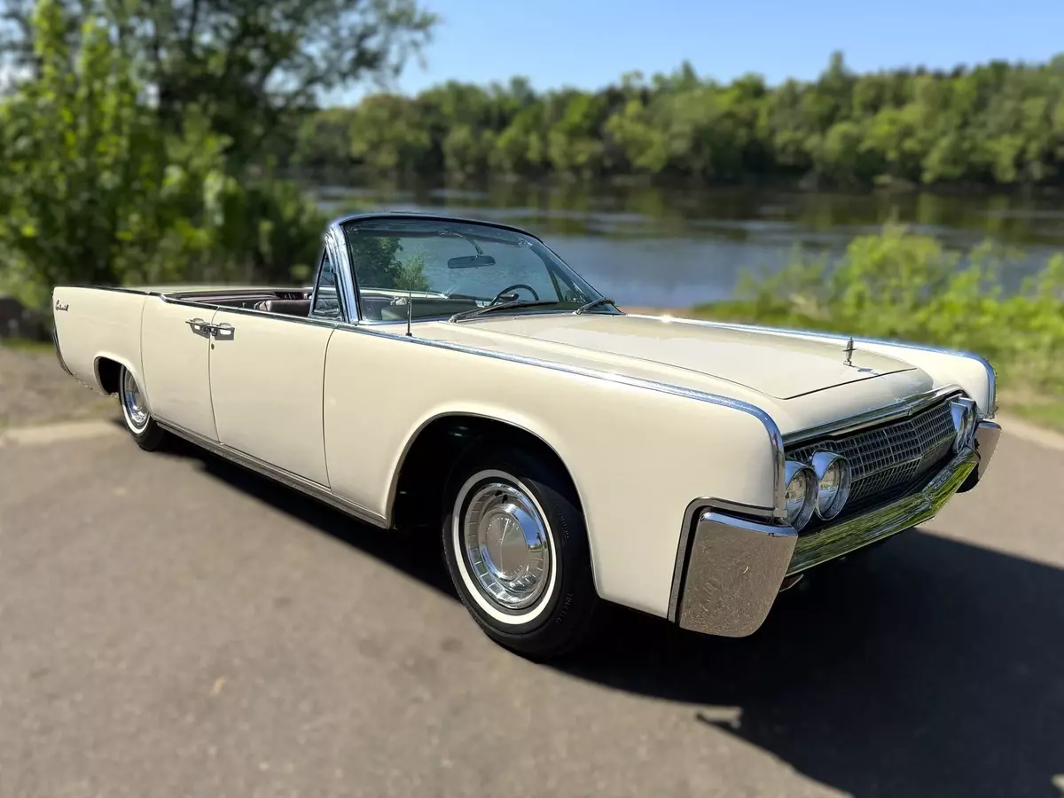 1963 Lincoln Continental Convertible ** Restored with NOS material 1963 Lincoln Continental Convertible