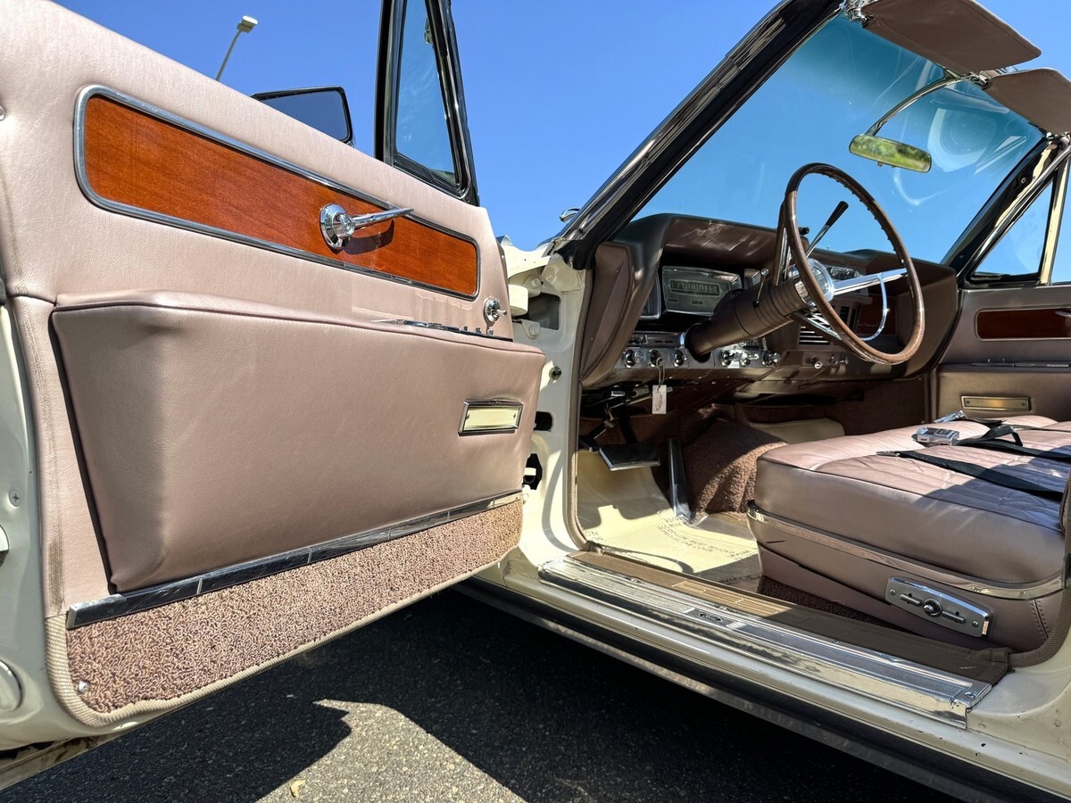 1963 Lincoln Continental Convertible - photo 10
