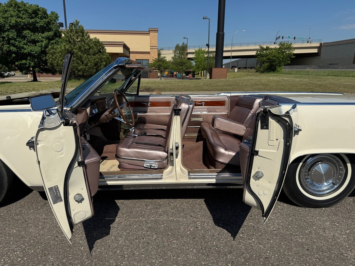 1963 Lincoln Continental Convertible - photo 13