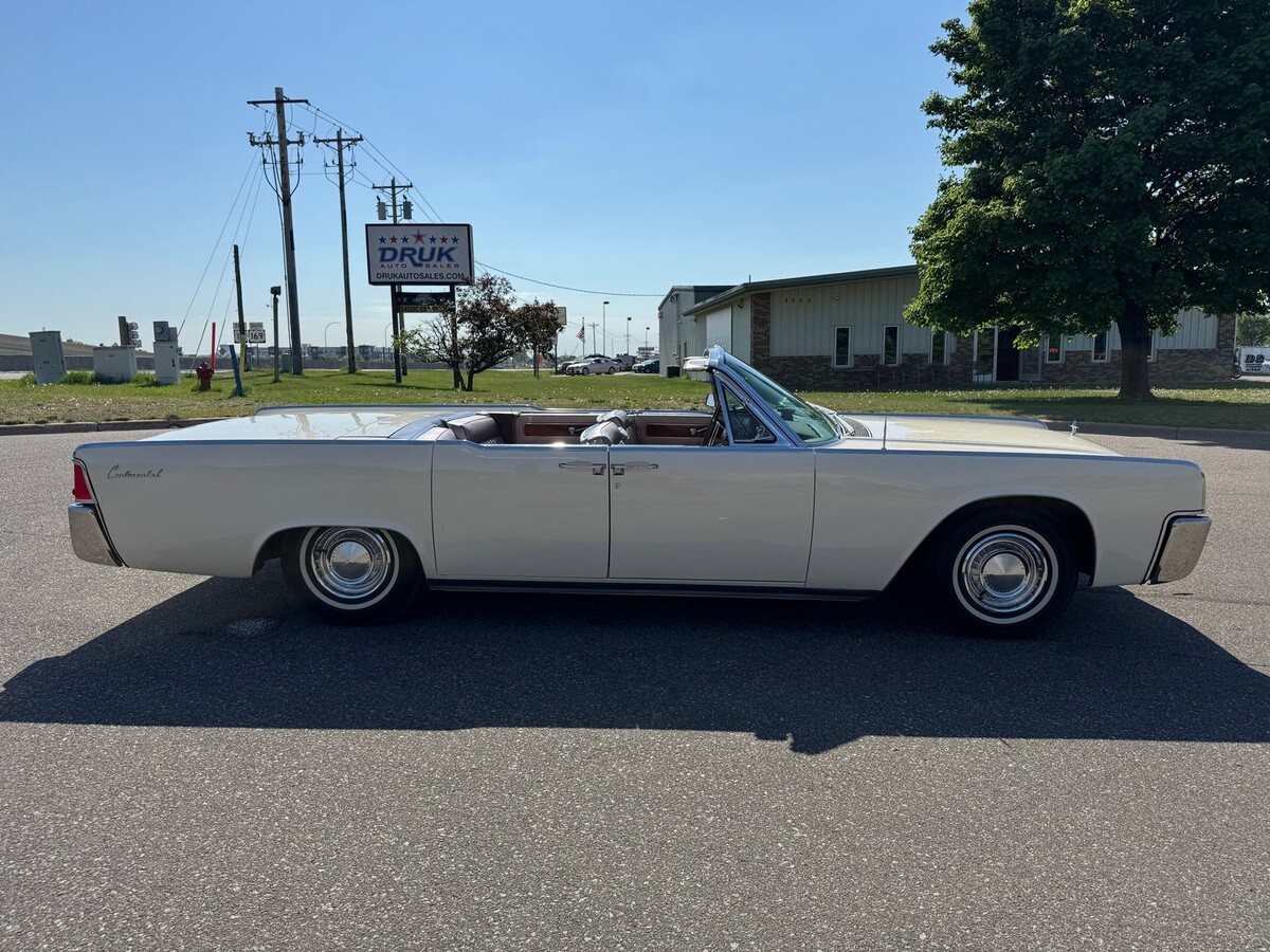 1963 Lincoln Continental Convertible - photo 3