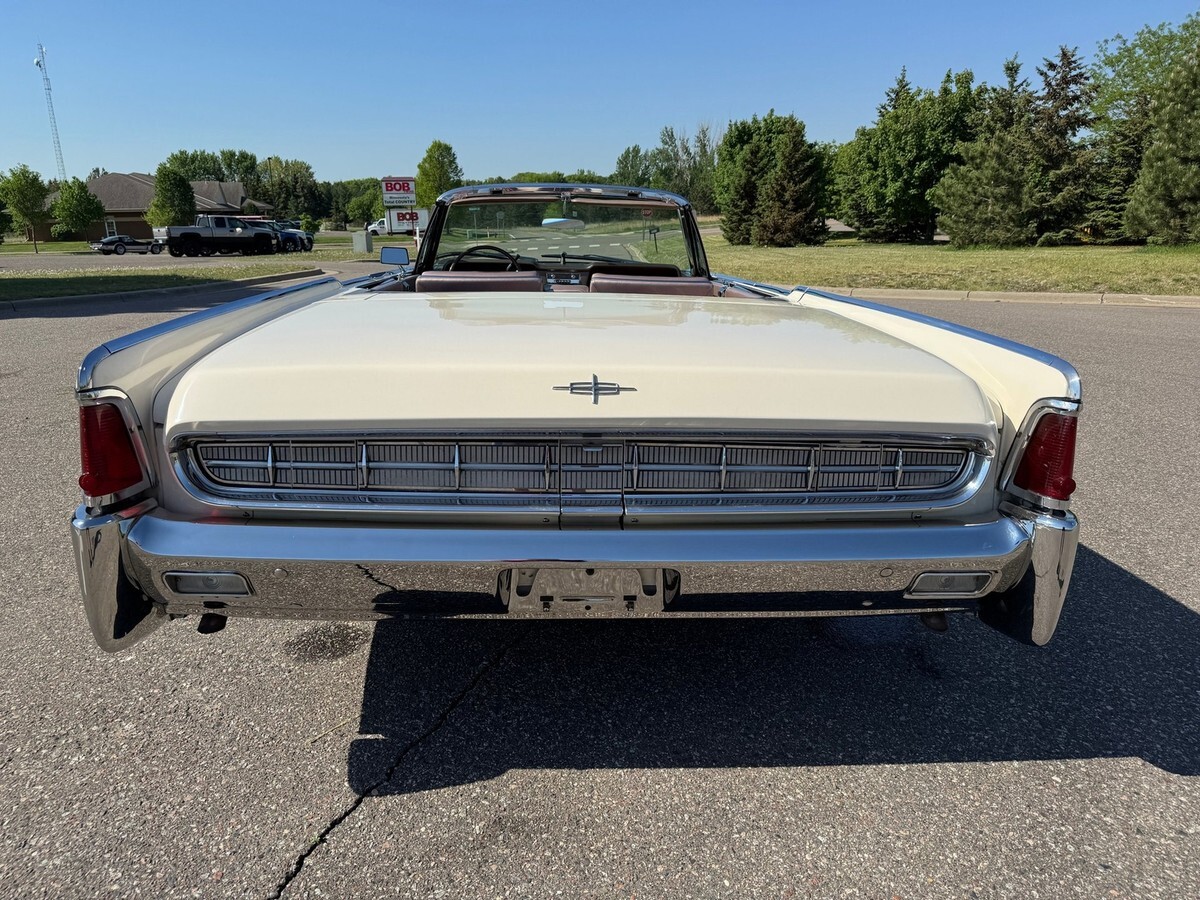 1963 Lincoln Continental Convertible - photo 5
