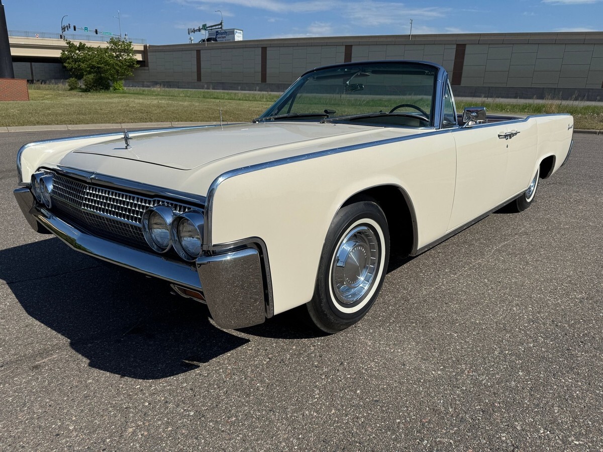 1963 Lincoln Continental Convertible - photo 8