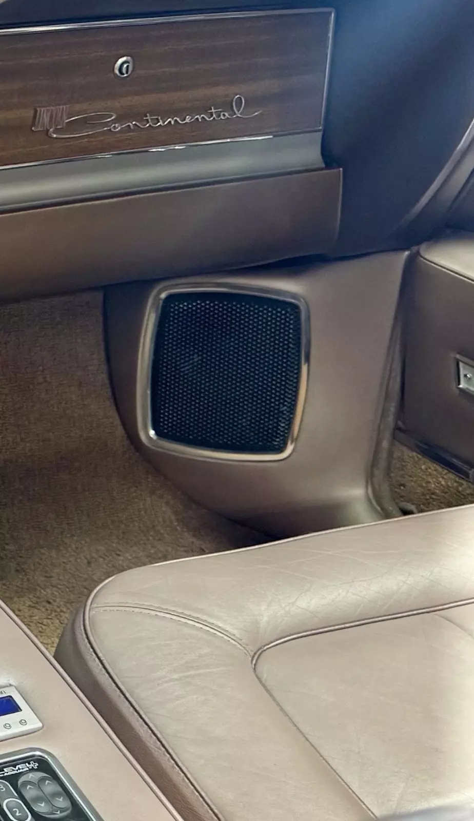 1963 Lincoln Continental - photo 4