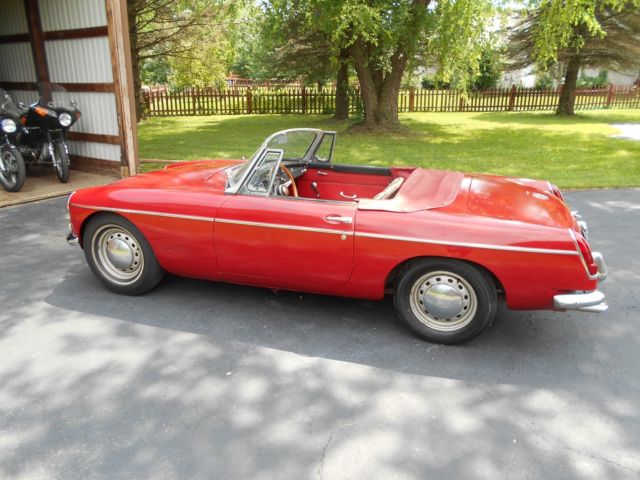 1963 MG MGB - photo 2
